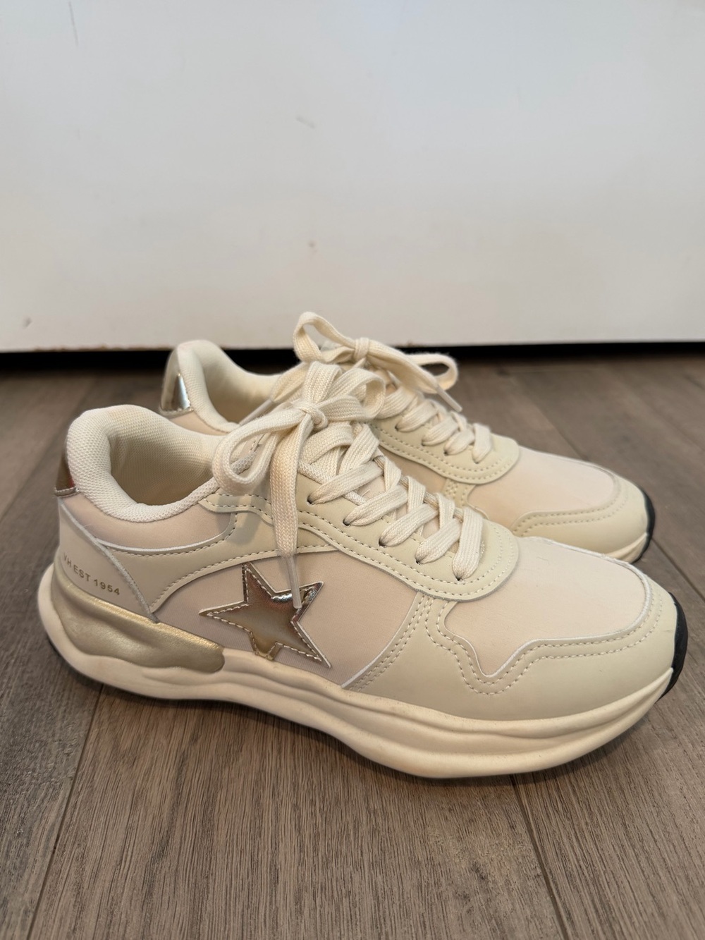 Vintage Havana Run Sneaker Cream/Gold - 8